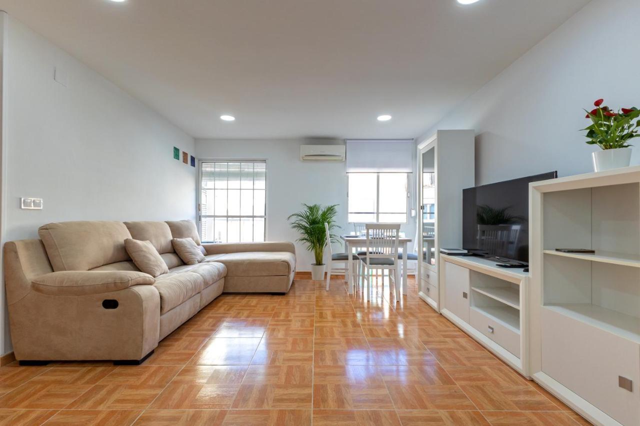 Charming 2 Bedroom Apartment At Triana Center By Oui Seville Luaran gambar
