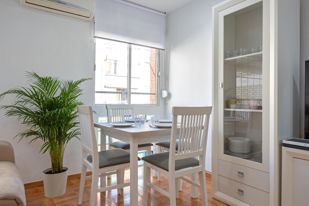 Charming 2 Bedroom Apartment At Triana Center By Oui Seville Luaran gambar