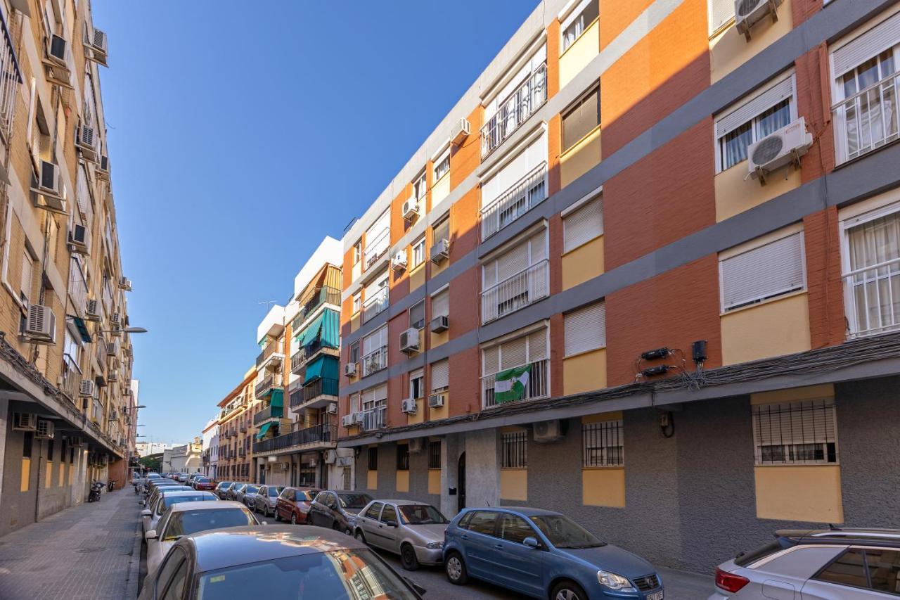 Charming 2 Bedroom Apartment At Triana Center By Oui Seville Luaran gambar