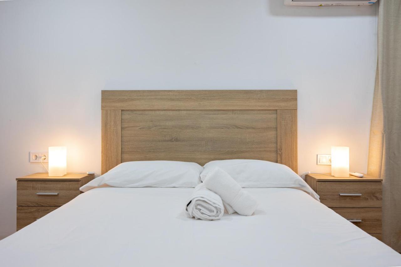 Charming 2 Bedroom Apartment At Triana Center By Oui Seville Luaran gambar