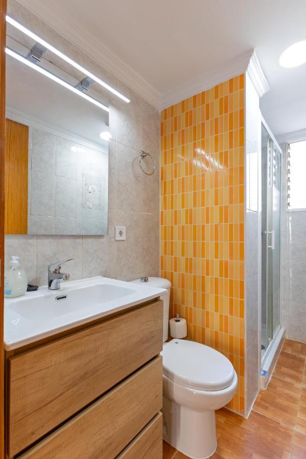 Charming 2 Bedroom Apartment At Triana Center By Oui Seville Luaran gambar