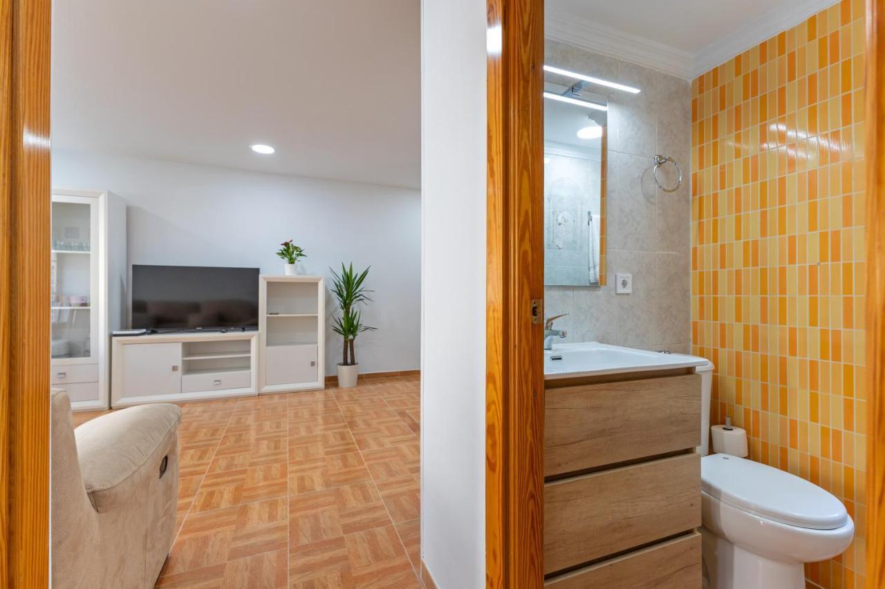 Charming 2 Bedroom Apartment At Triana Center By Oui Seville Luaran gambar