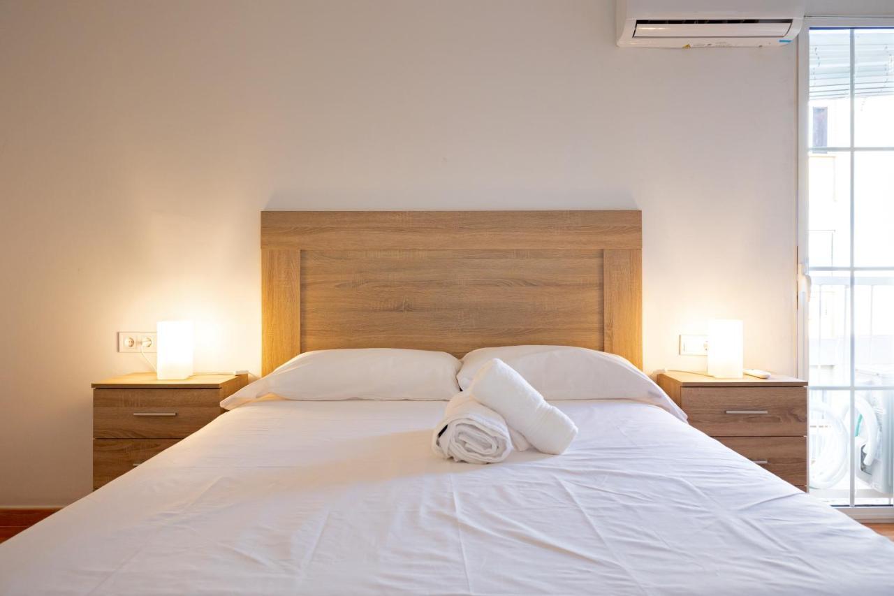 Charming 2 Bedroom Apartment At Triana Center By Oui Seville Luaran gambar