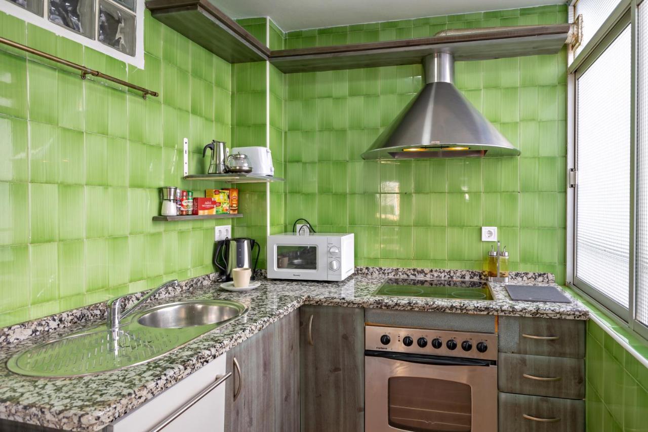 Charming 2 Bedroom Apartment At Triana Center By Oui Seville Luaran gambar